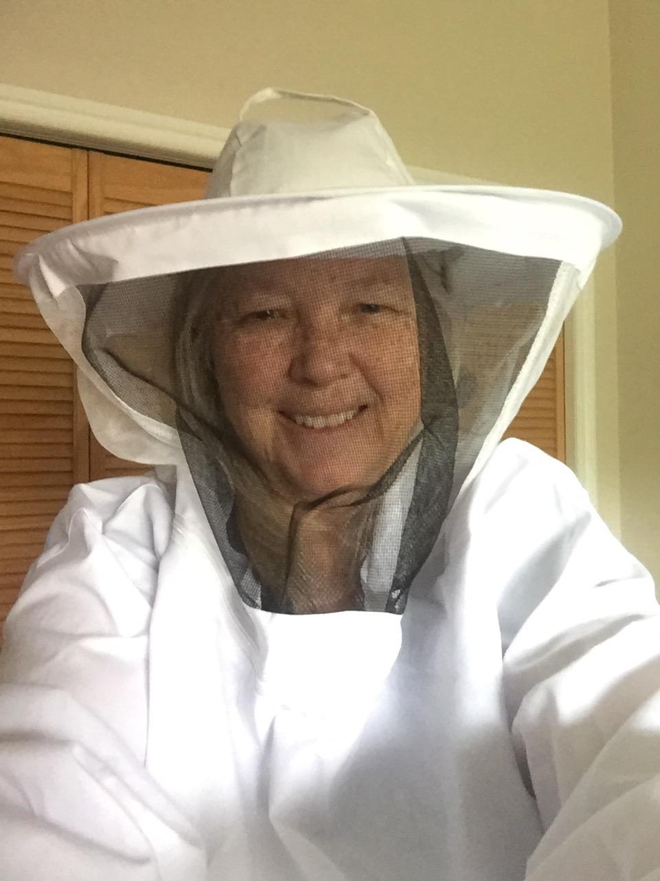 VIVO Professional White L Beekeeping Suit, BEE-V105 | Jacket, Pull Over, Smock with Veil, Large customer photo 1