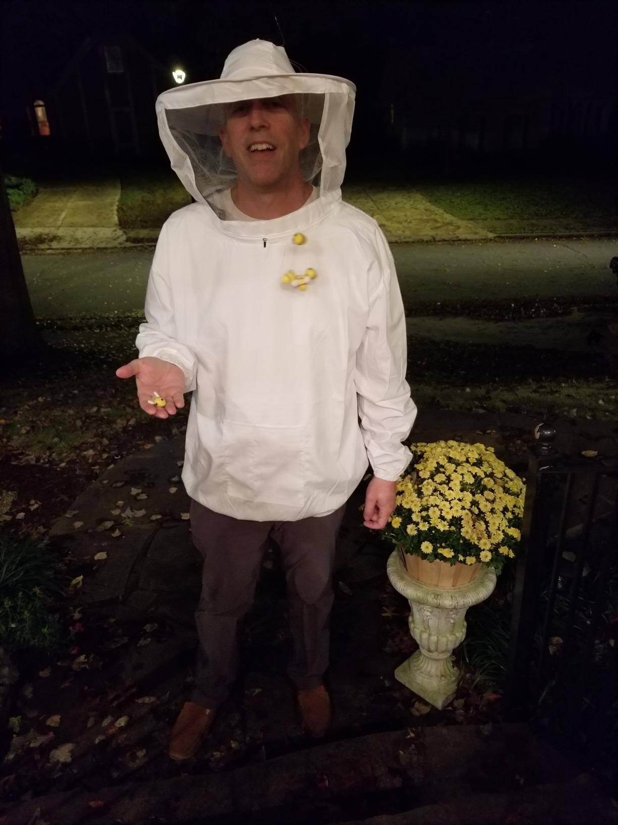 VIVO Professional White L Beekeeping Suit, BEE-V105 | Jacket, Pull Over, Smock with Veil, Large customer photo 2