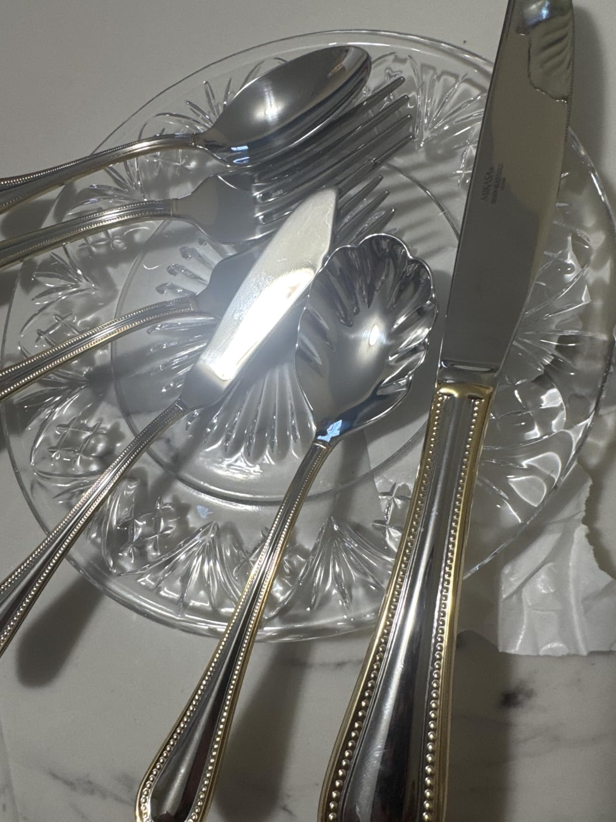 Mikasa Cameo Gold 65-Piece Flatware Set for 12, 18/10 Stainless Steel Silverware with 24-Karat Gold Accents, Teardrop Handles, Dishwasher Safe customer photo 2