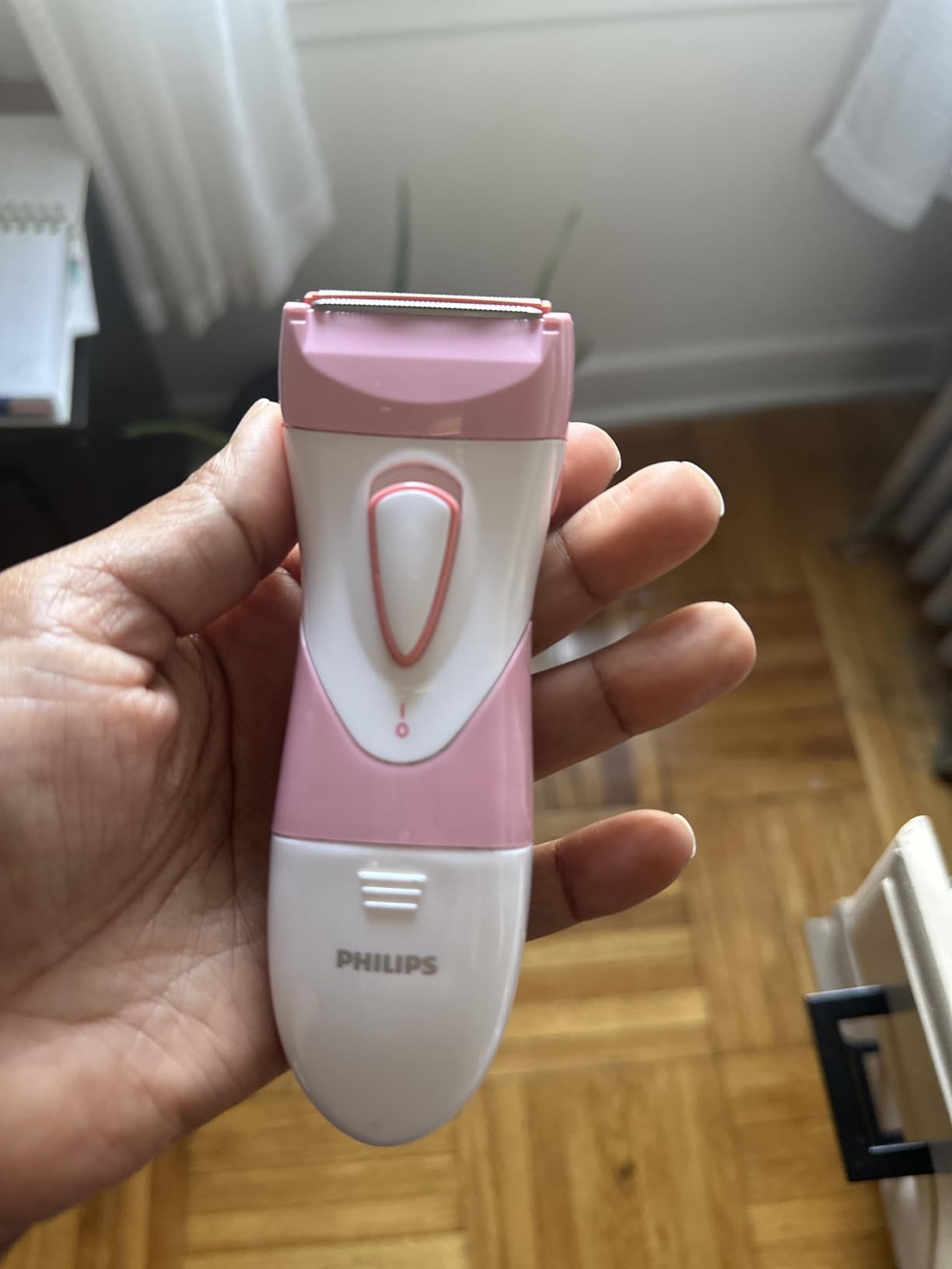 Philips SatinShave Essential Women's Wet & Dry Electric Shaver for Legs & Body, Cordless, with Hypoallergenic Foil, HP6306/50 customer photo 2
