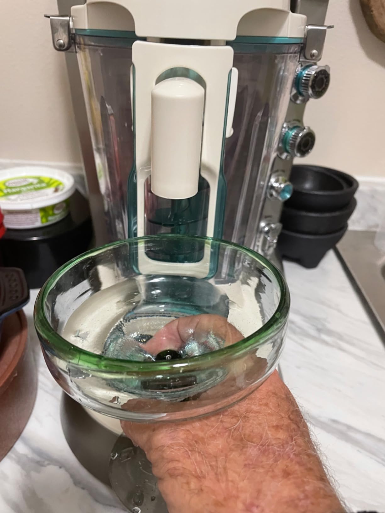 Margaritaville Bali Frozen Concoction Maker with Self-Dispensing Lever Automated Drink Mixer for Smoothies Margaritas Daiquiris and Colada 60 oz. Jar Gray customer photo 2