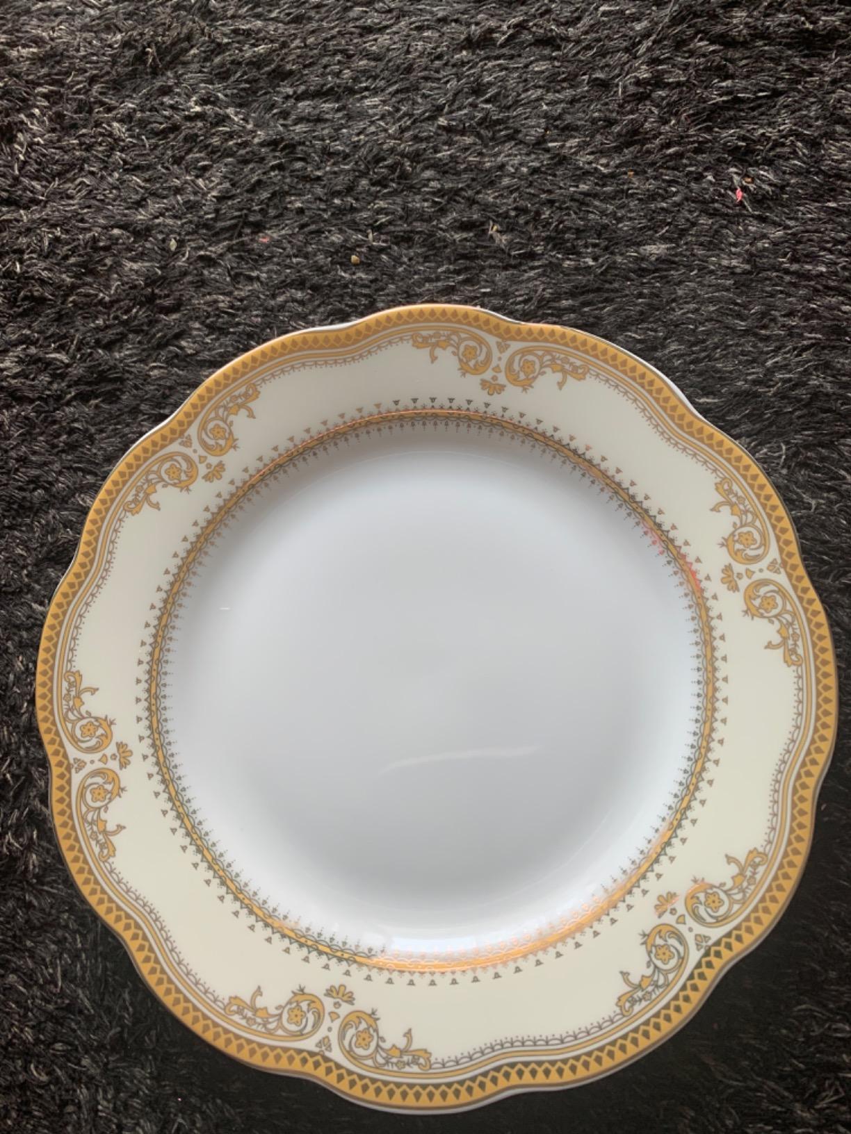 Lorren Home Trends Catherine 24 Piece Porcelain Dinnerware Set, Gold customer photo 1