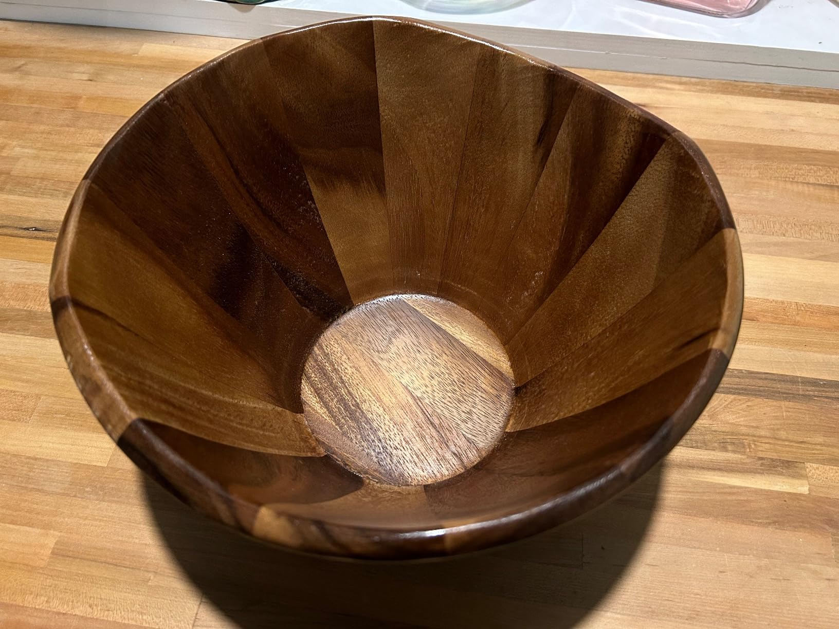 Lipper International Acacia Large Wave Bowl with Servers, 162.31 fl.oz., Brown customer photo 1