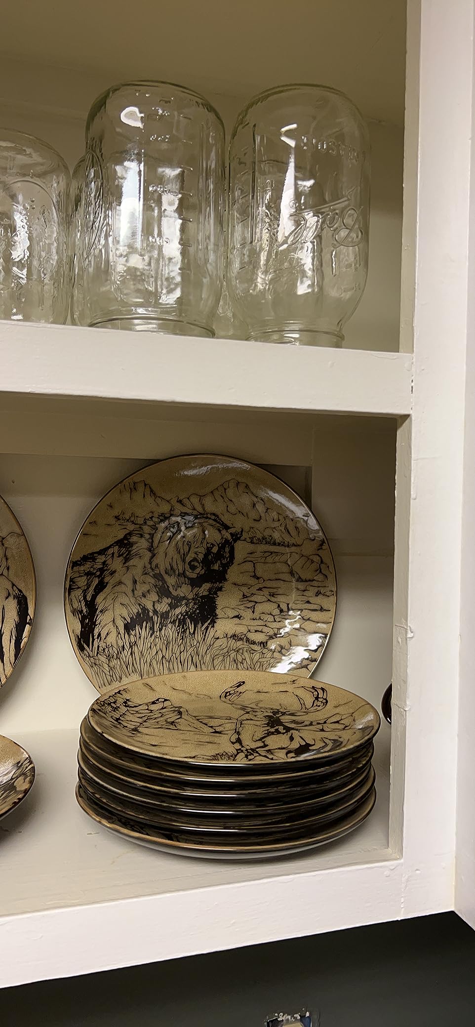 Mossy Oak 16-Piece Stoneware Dinnerware Set, Service for 4 with Dinner Plates, Salad Plates, Bowls and Mugs, Lodge-Style Wildlife Animal Sketch Design, Dishwasher and Microwave Safe customer photo 1