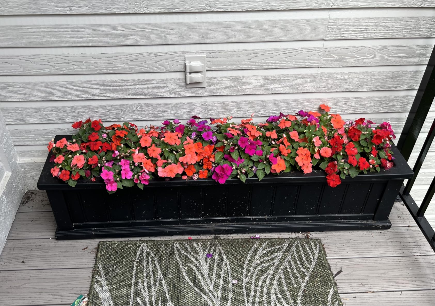 Mayne Cape Cod 4ft Window Box - Black - 48in L x 11in W x 10.8in H - Polyethylene - Built-in Water Reservoir (4841-B) customer photo 2