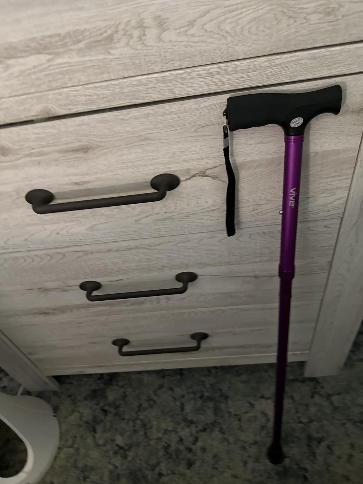 Vive Folding Cane - Foldable Walking Cane for Men, Women - Fold-up, Collapsible, Lightweight, Adjustable, Portable Hand Walking Stick customer photo 2