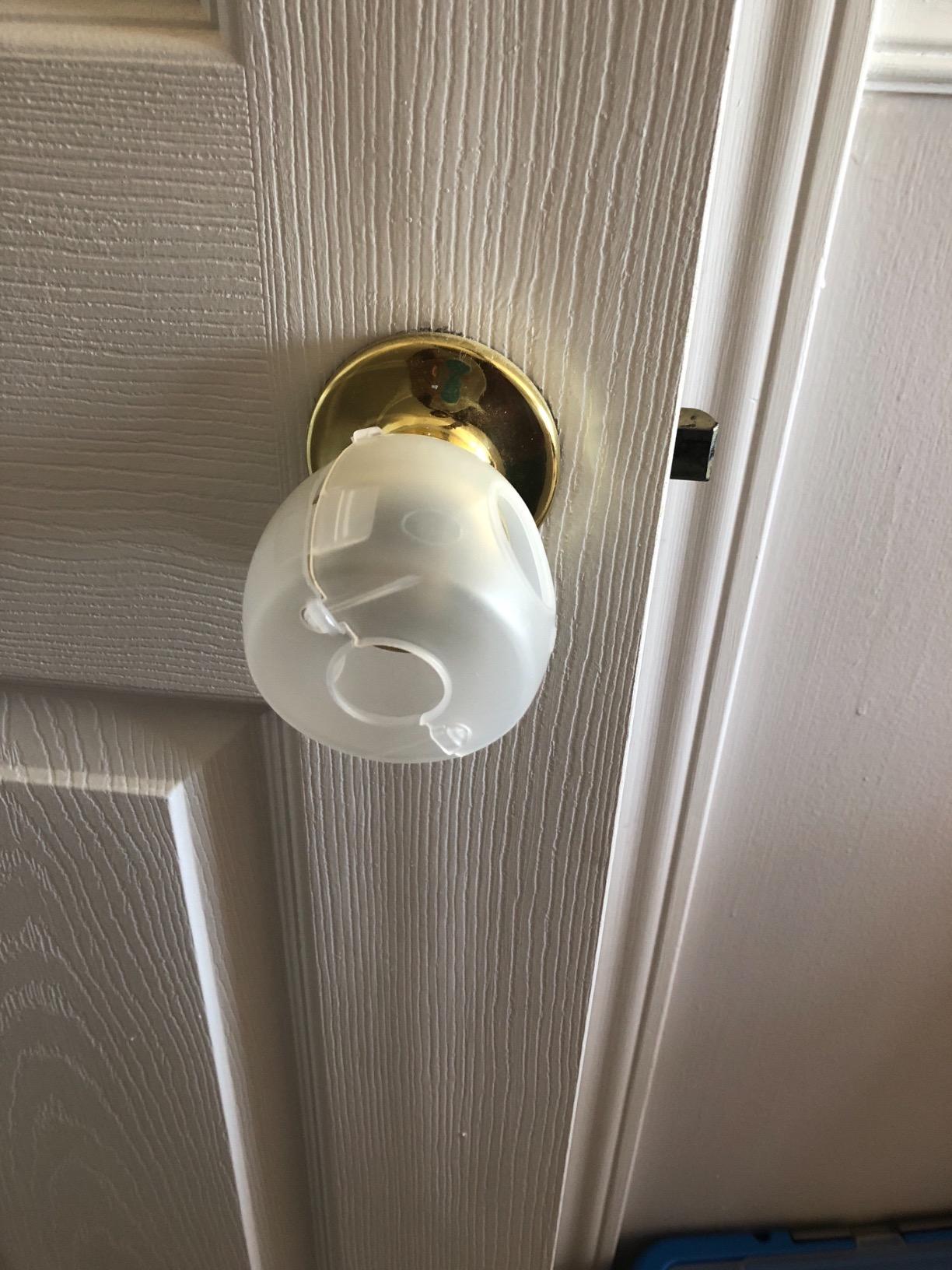 Dreambaby EZY-Fit Door Knob Child Proof Safety Covers - Fits Most Standard Doorknobs - Suitable for Push & Twist Locks - White - 3 Pack - Model L908 customer photo 2
