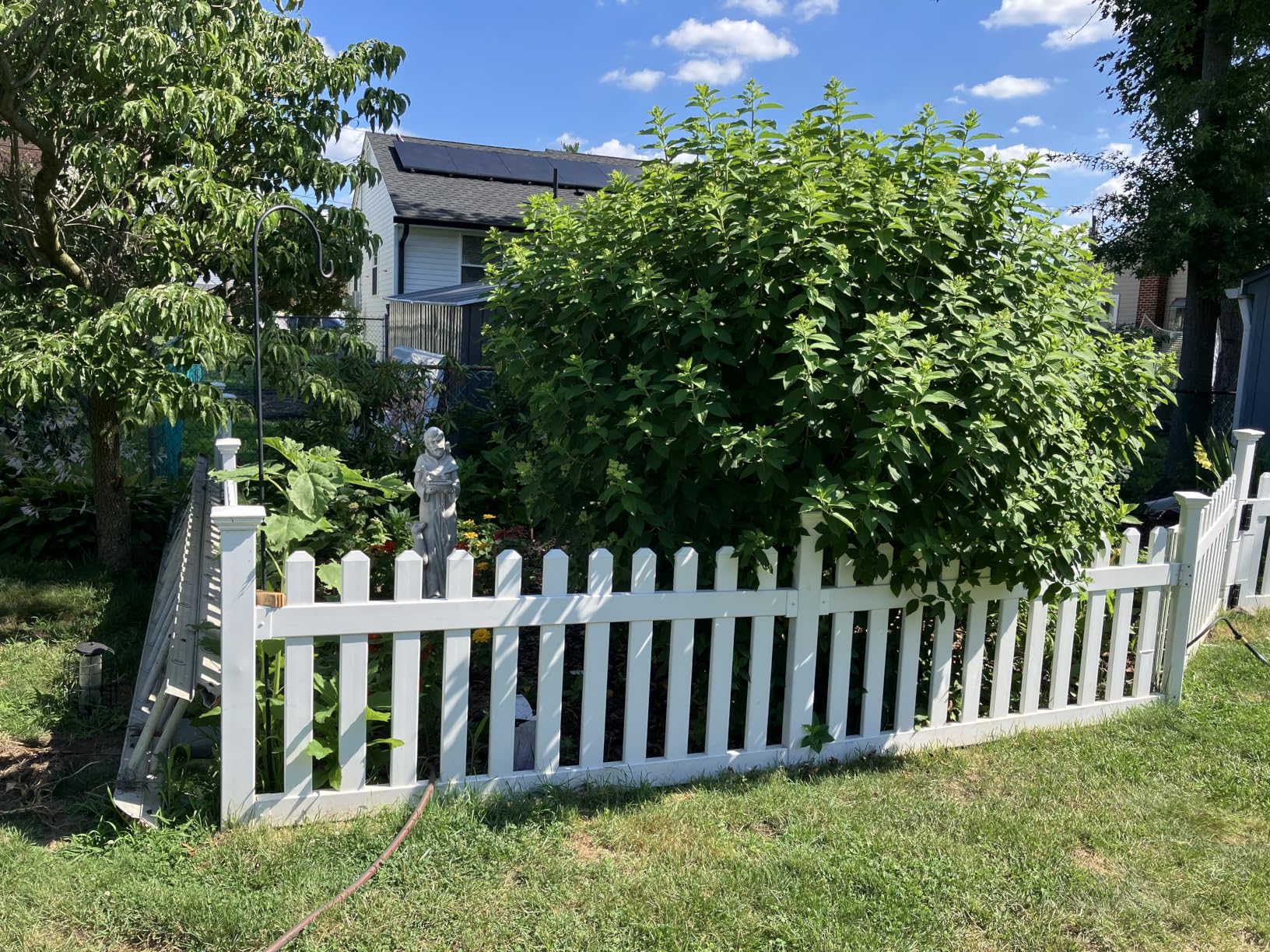 WamBam Newport Picket Fence, White Vinyl DIY No Dig Kit | 3ftH x 6ftW, 1 Panel + 1 Post, ZP19002 customer photo 2