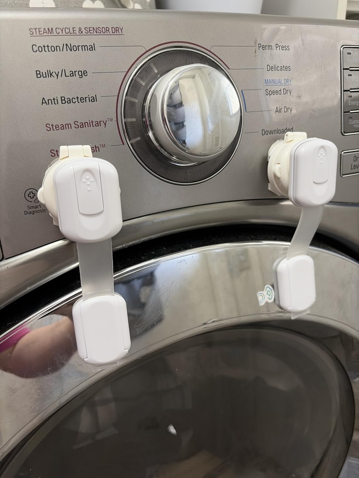 SKYLA HOMES Child Safety Cabinet Locks, White, 8 Pack | ABS and TPE adhesive latches for cabinets, drawers, ovens and toilet seats; no screws or magnets needed customer photo 2