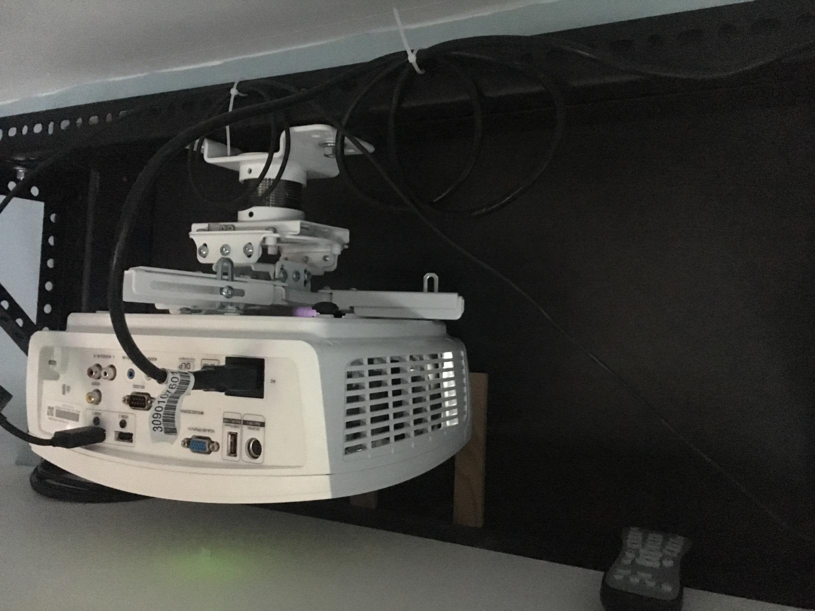 QualGear Pro-AV QG-KIT-CA-3IN-W Projector Mount Kit Accessory Single Joist Ceiling Adapter, 3 inch 1.5 inch, White customer photo 2