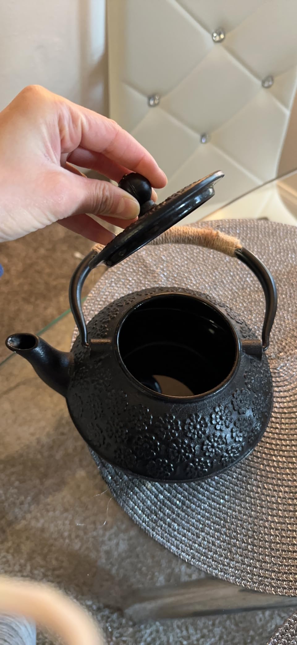 Sotya Cast Iron Teapot, 40oz/1200ml Japanese Tetsubin Tea Pot with Infuser for Loose Leaf and Tea Bags, Tea Kettle Coated with Enameled Interior for Stove Top, Black customer photo 2