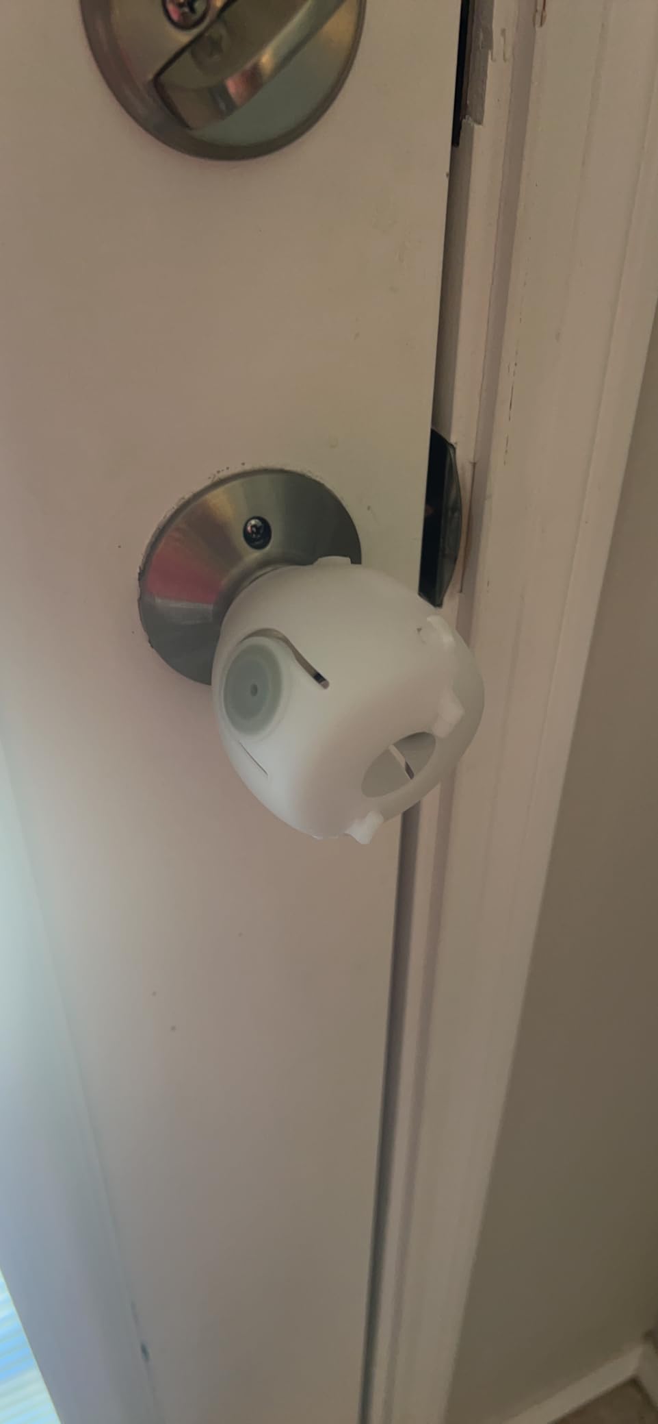 Mom's Choice Gold Awards Winner - EUDEMON 4 Pack Baby Safety Door Knob Covers Door Knob Locks (not Suit for All Door knobs) customer photo 2