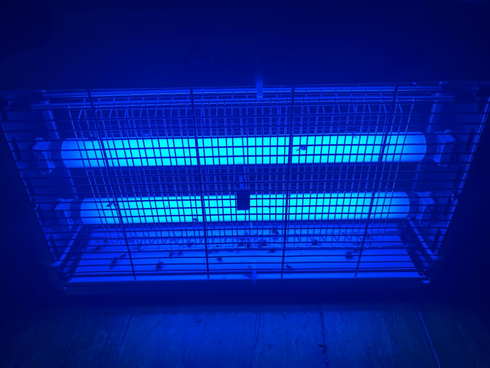 ASPECTEK Electric Bug Zapper, 20W UV Bulbs, Fly, Mosquito, Gnat and Moth Control, Indoor and Covered Outdoor Use for Home, Garage, Patio and Farm, Includes 2 Replacement Bulbs customer photo 2