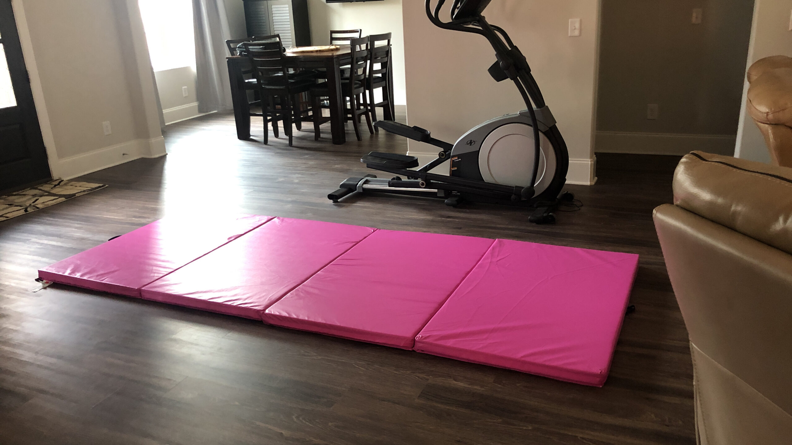 Best Choice Products 10ftx4ftx2in Folding Gym Mat 4-Panel Exercise Gymnastics Aerobics Workout Fitness Floor Mats w/Carrying Handles customer photo 2