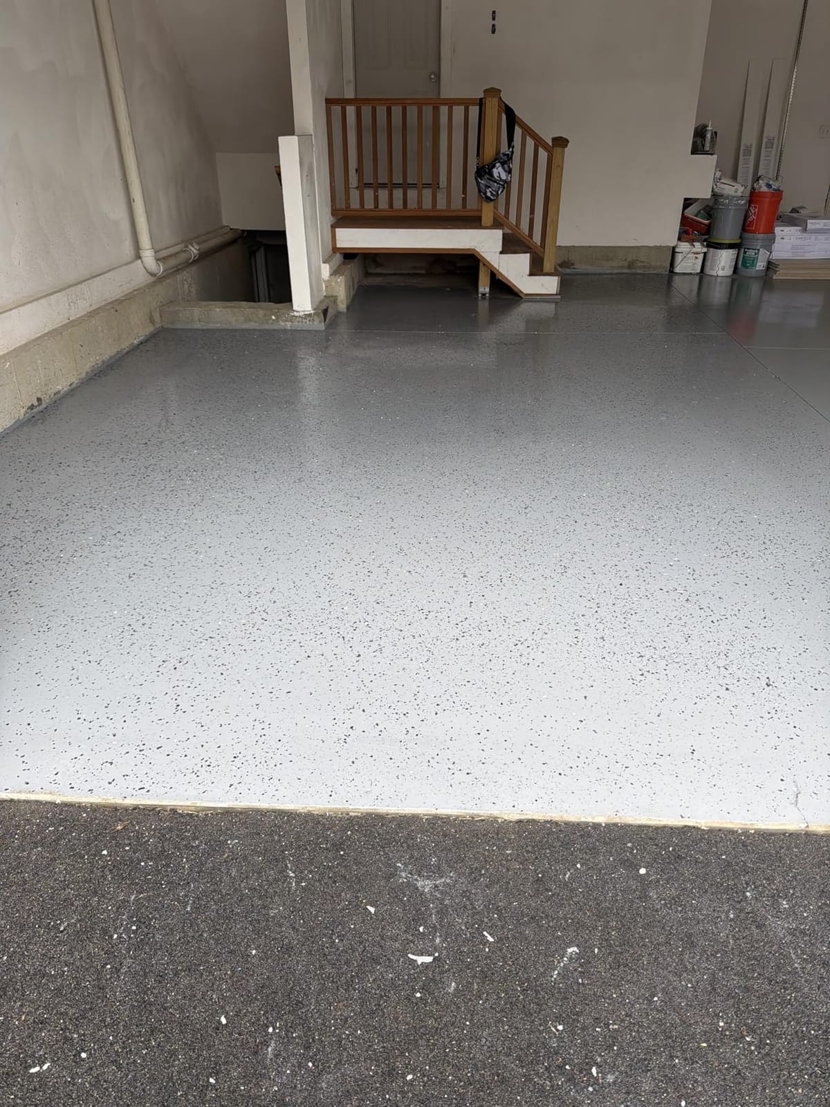KILZ 1-Part Epoxy Concrete & Garage Floor Paint, Slate Gray, 1 Gallon customer photo 2
