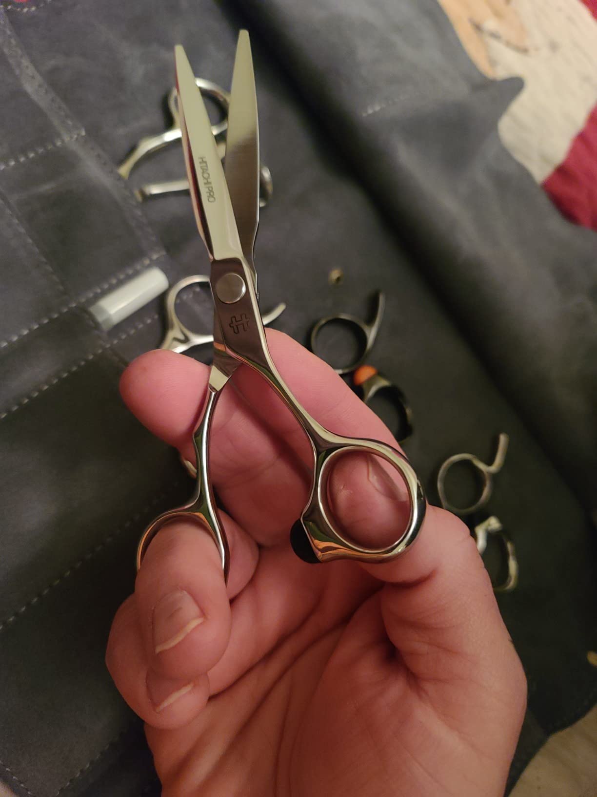 Japanese Professional Hair Cutting Scissors-Premium ATS-314 Japanese Stainless Steel Haircut Shears-Diamond Point Edge customer photo 1