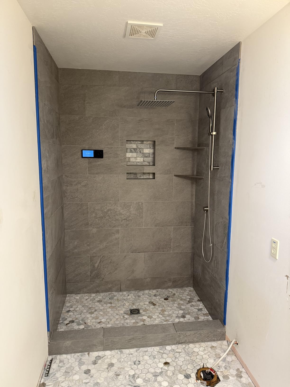 Moen Smart Water 2-Outlet Digital Thermostatic Shower Valve Kit with Standard 1/2