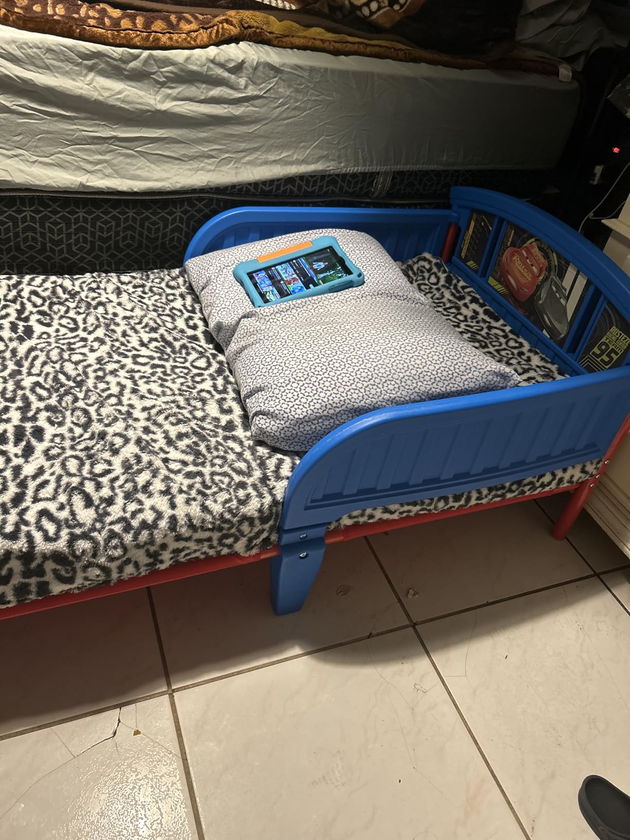Delta Children Plastic Toddler Bed, Disney/Pixar Cars | Low-to-Floor Toddler Bed with Included Safety Rails, BSA Certified, Fits Full-Size Crib Mattress customer photo 2
