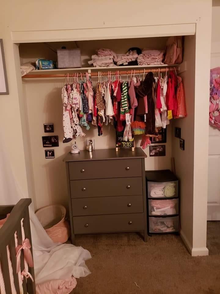 Sorelle Palisades 3-Piece Nursery Set with 4-in-1 Convertible Crib, 4-Drawer Dresser, Changing Table with Hamper, Baby Furniture Made of Wood, Non-Toxic Finish, Nursery Furniture Set - Grey customer photo 1