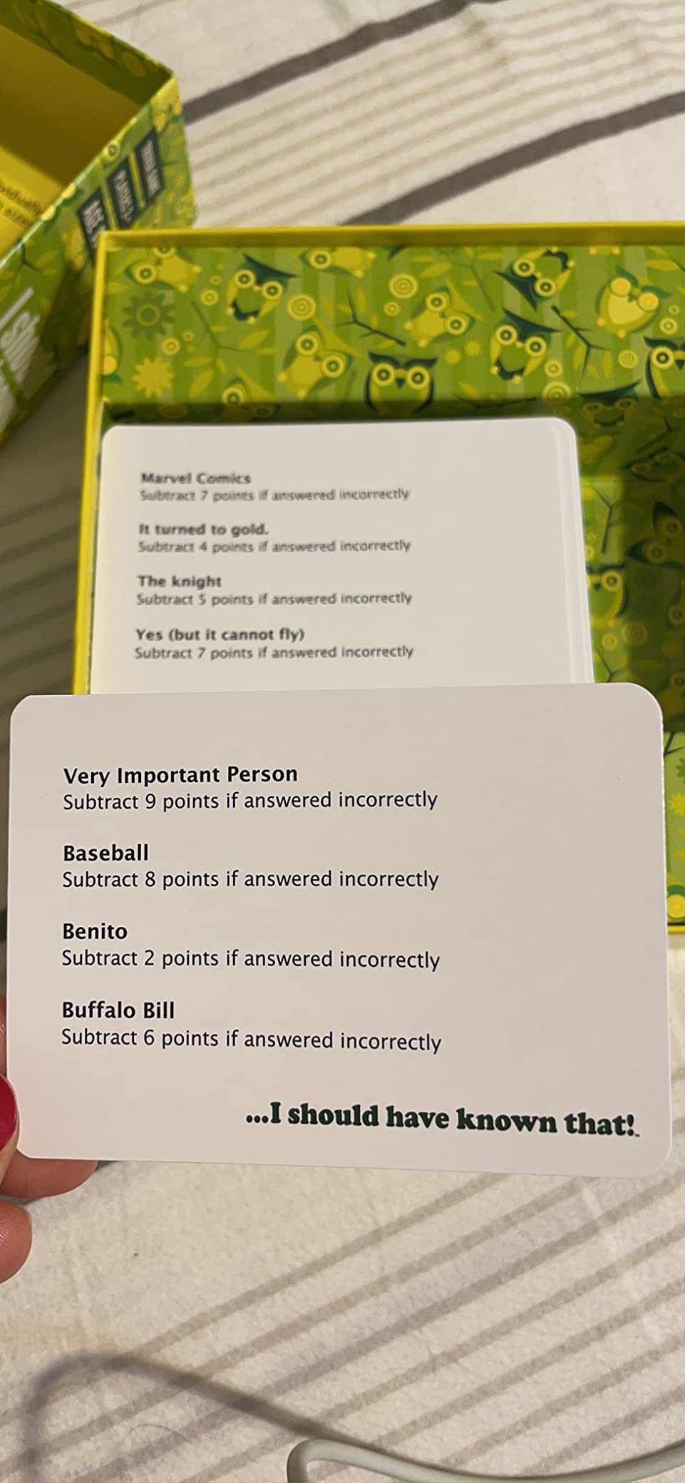 I should have known that! - A Trivia Game About Things You Oughta Know, Green customer photo 2