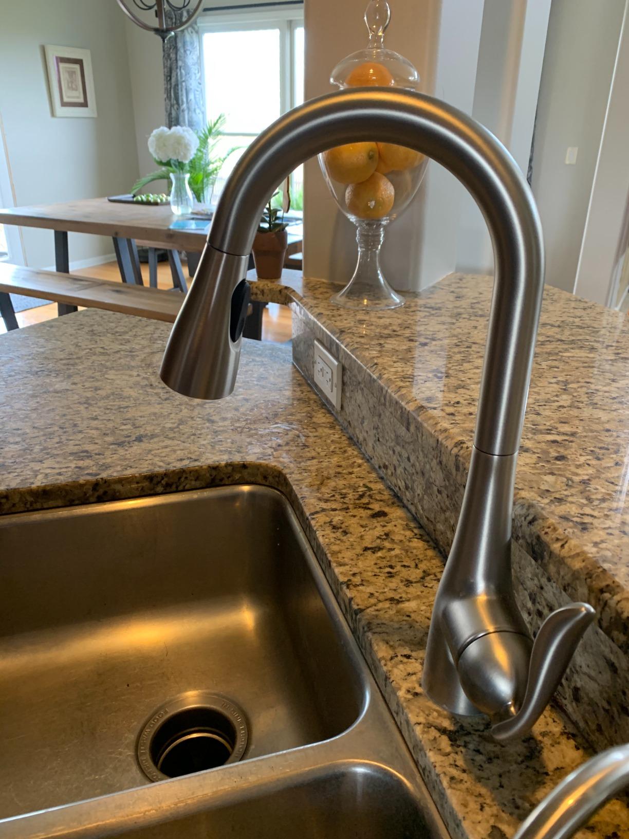 Moen Arbor Spot Resist Stainless Motionsense Wave Sensor Touchless One-Handle Single Hole Kitchen Sink Faucet, 7594EWSRS customer photo 2