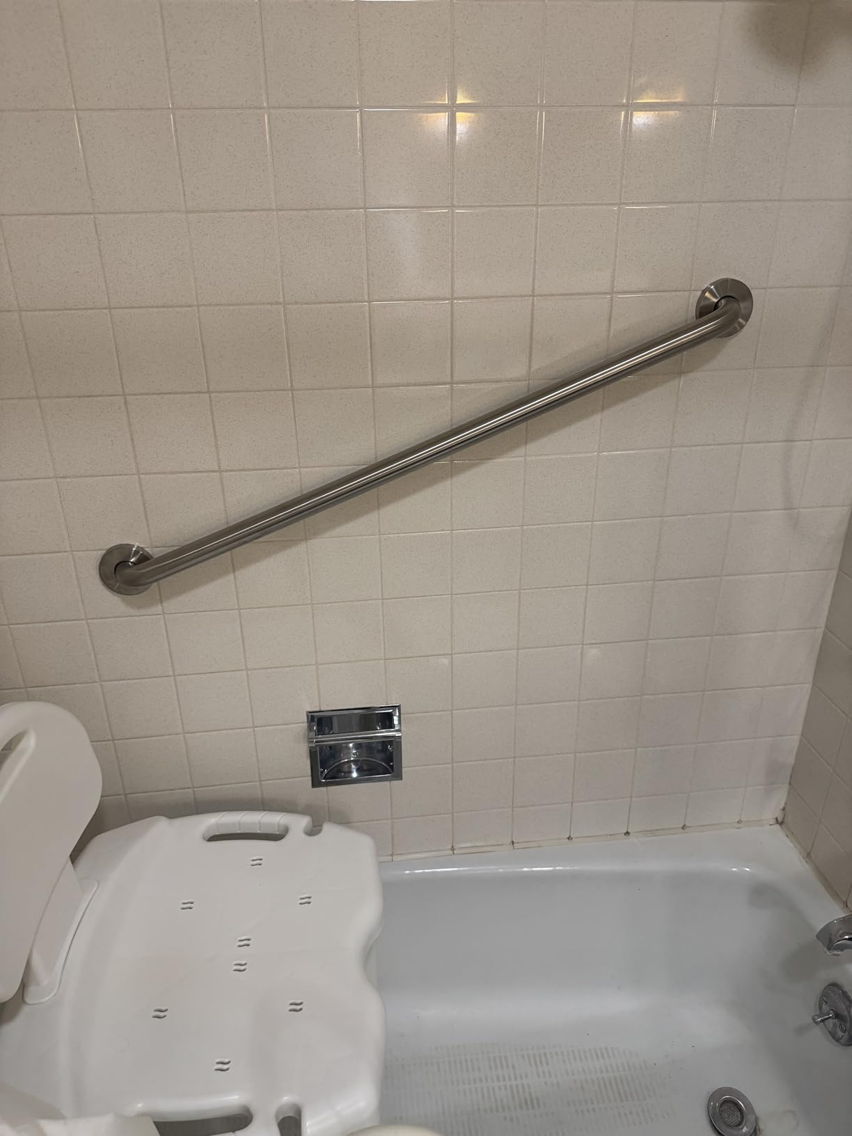 Amazon Basics Bathroom Handicap Safety Grab Bar, 24-inch Length, 1.25 Inch Diameter, Shower, 500LBs Capacity, ADA Compliant, Stainless Steel customer photo 1