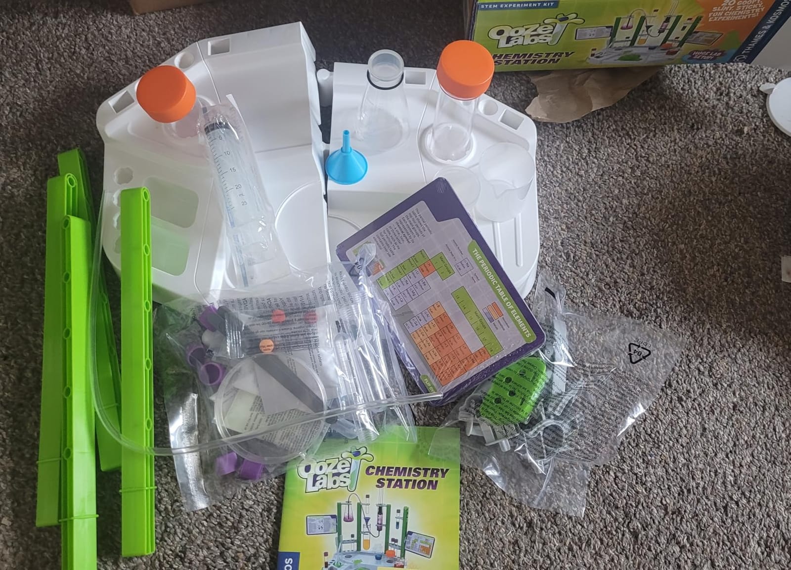 Thames & Kosmos Ooze Labs Chemistry Station Science Experiment Kit, 20 Non-Hazardous Experiments Including Safe Slime, Chromatography, Acids, Bases & More, Multi-Color customer photo 2