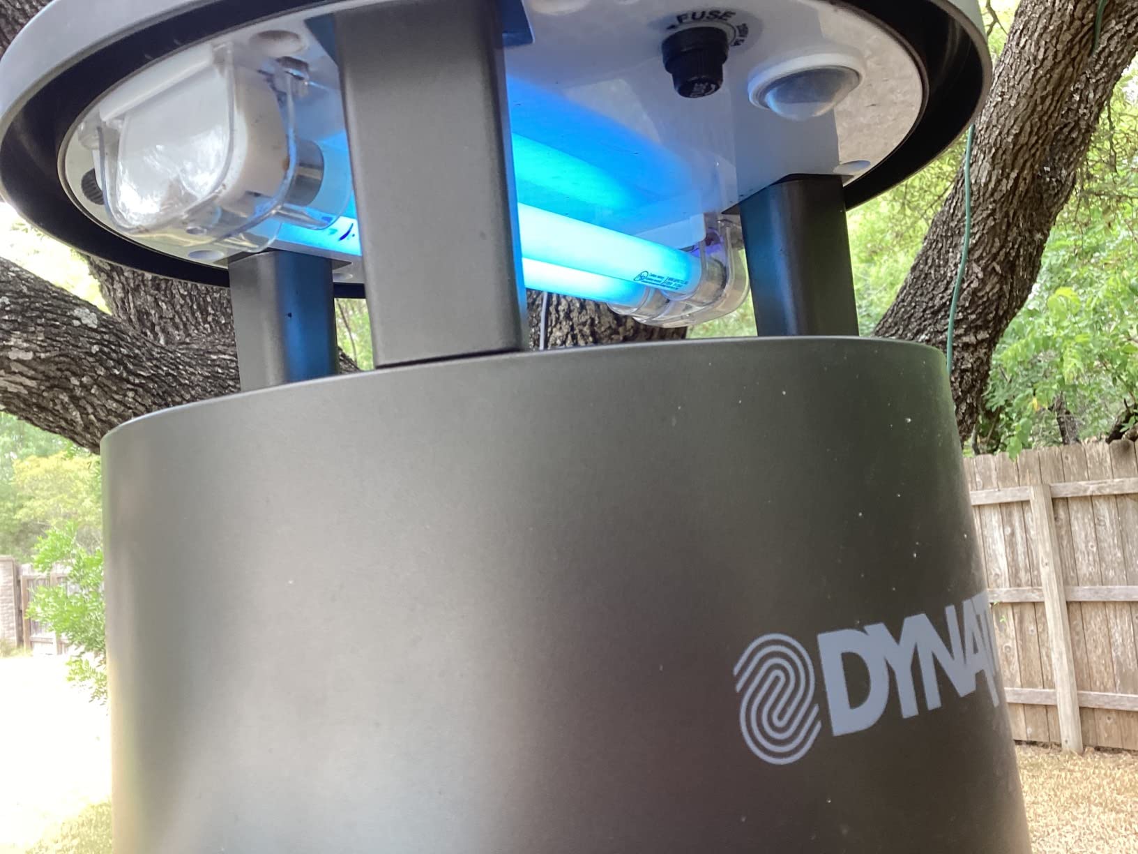 DynaTrap DT2000XLP-TUNSR Large Mosquito & Flying Insect Trap - Kills Mosquitoes, Flies, Wasps, Gnats, & Other Flying Insects - Protects up to 1 Acre customer photo 1
