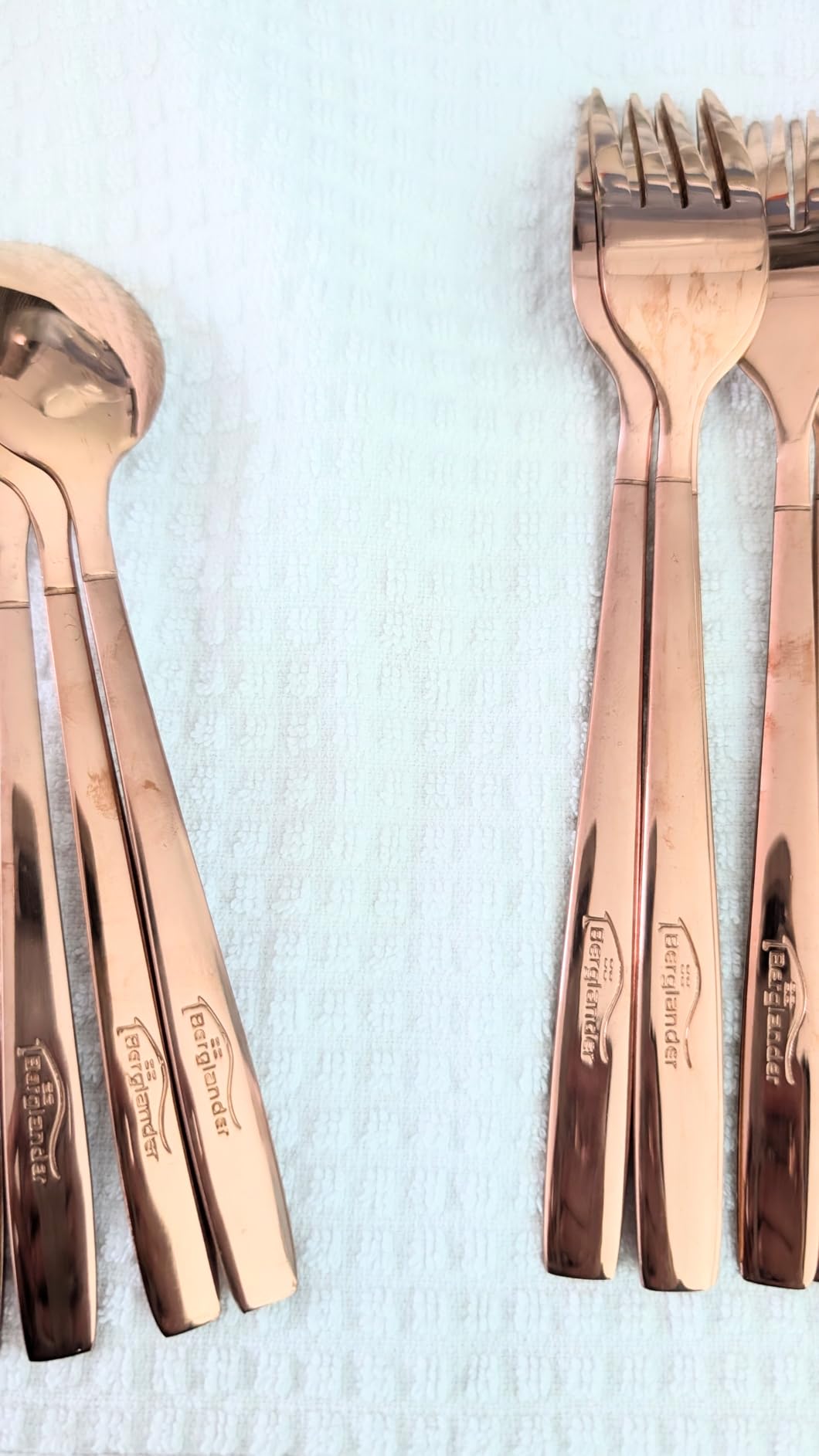 Berglander 20 Piece Titanium Rose Gold Plated Stainless Steel Flatware Set, 20 Pieces Silverware Set, Copper Color Cutlery Sets, Service for 4 (shiny Copper) customer photo 1