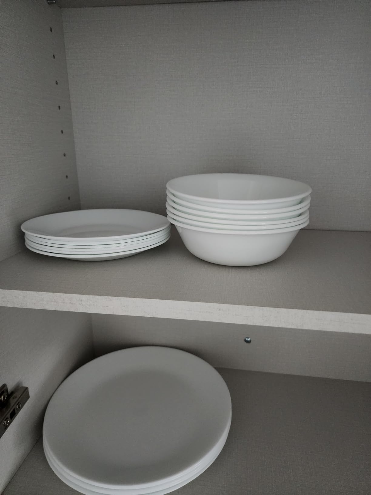 Corelle Vitrelle 18-Piece Service for 6 Dinnerware Set Triple Layer Glass and Chip Resistant, Lightweight Round Plates and Bowls Set, Ocean Blue customer photo 1
