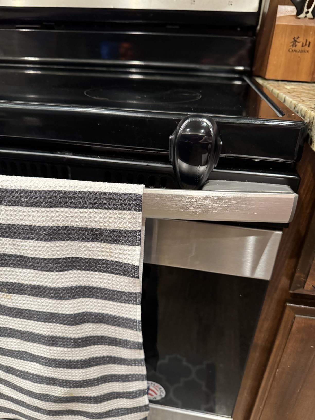 Mom's Choice Gold Awards Winner - EUDEMON 1 Pack Childproof Oven Door Lock, Oven Front Lock Easy to Install & Heat-Resistant Material no Tools Need or Drill (Black) customer photo 1