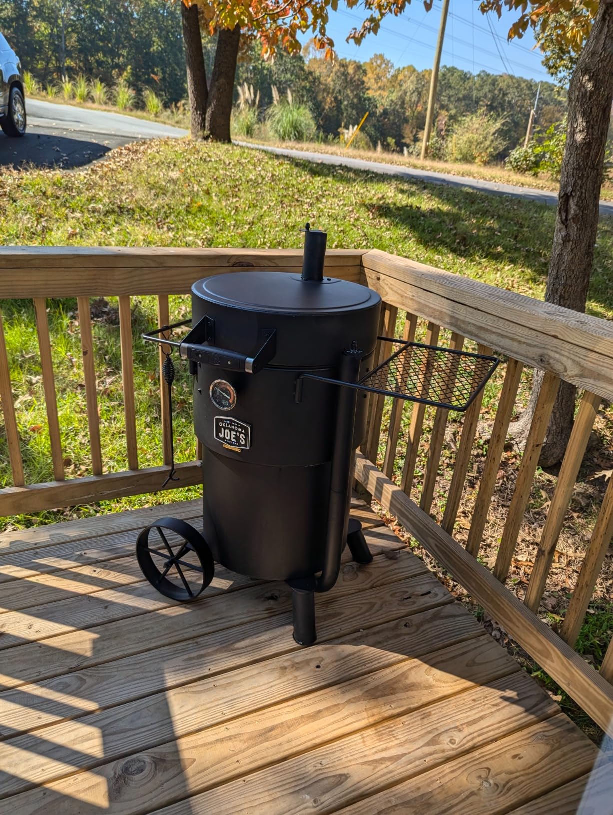 Char-Broil Oklahoma Joes Bronco Barrel Drum Smoker with Porcelain Coated Steel, Air Intake Channel, and 630 Square Inches Cooking Surface, Black customer photo 2