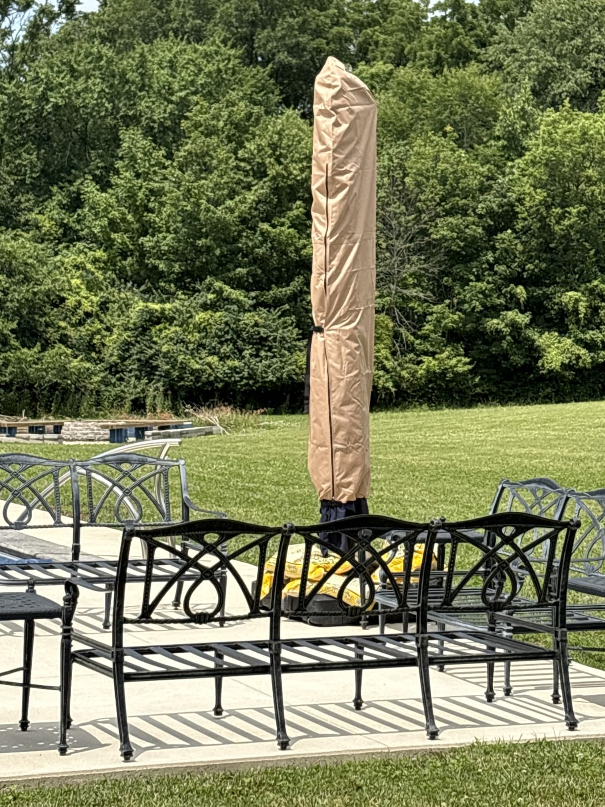 ULTCOVER Waterproof Patio Cantilever Offset Umbrella Cover | Fits Parasol Umbrella 7.5-11.5 Feet, Heavy Duty 600D Polyester, UV Resistant customer photo 1