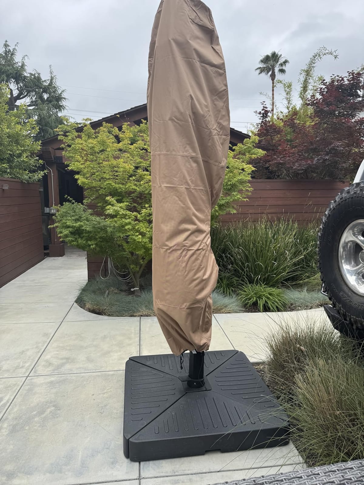 ULTCOVER Waterproof Patio Cantilever Offset Umbrella Cover | Fits Parasol Umbrella 7.5-11.5 Feet, Heavy Duty 600D Polyester, UV Resistant customer photo 2