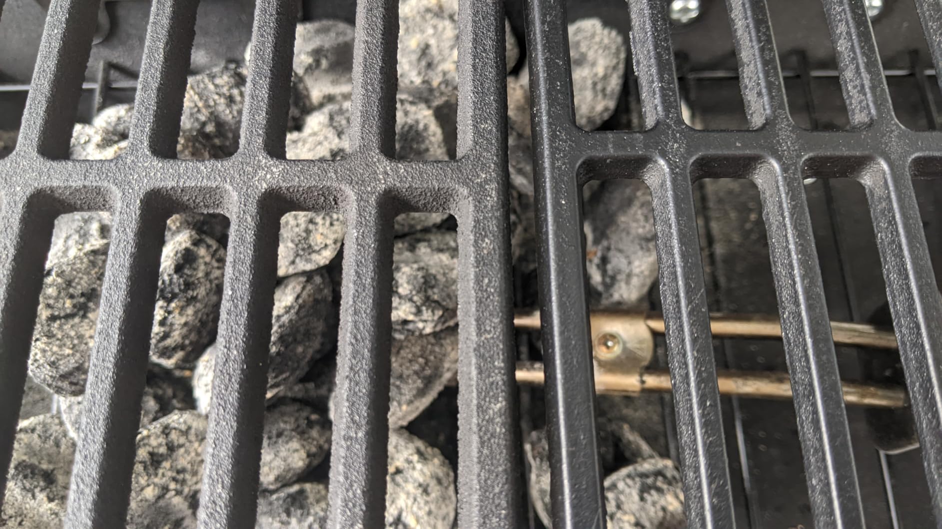 30052AMZ Kay Home Product's Cast Iron Hibachi Charcoal Grill, 10 by 18-Inch (Limited Edition) customer photo 2