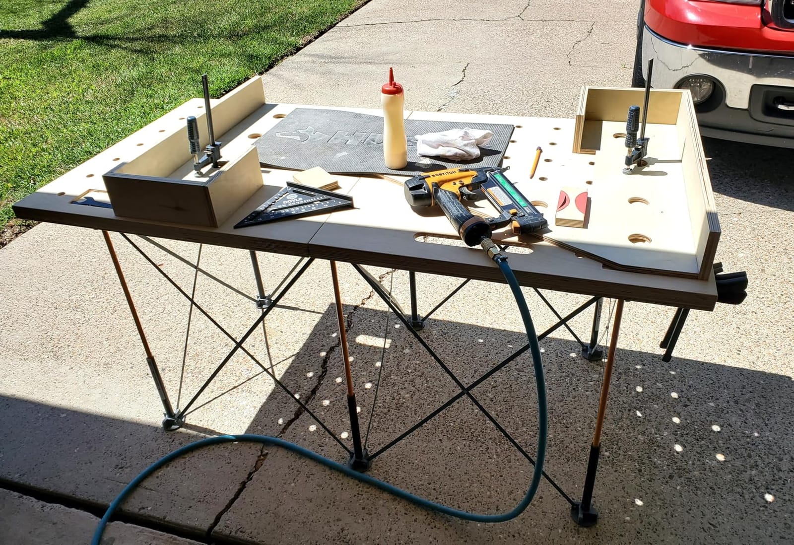 BORA Centipede Folding Work Table 4x8 ft Portable Workbench, 6000 Lbs Load Capacity customer photo 1