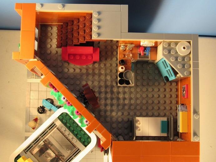 LEGO Creator Expert Corner Garage 10264 Building Kit (2569 Pieces) customer photo 1