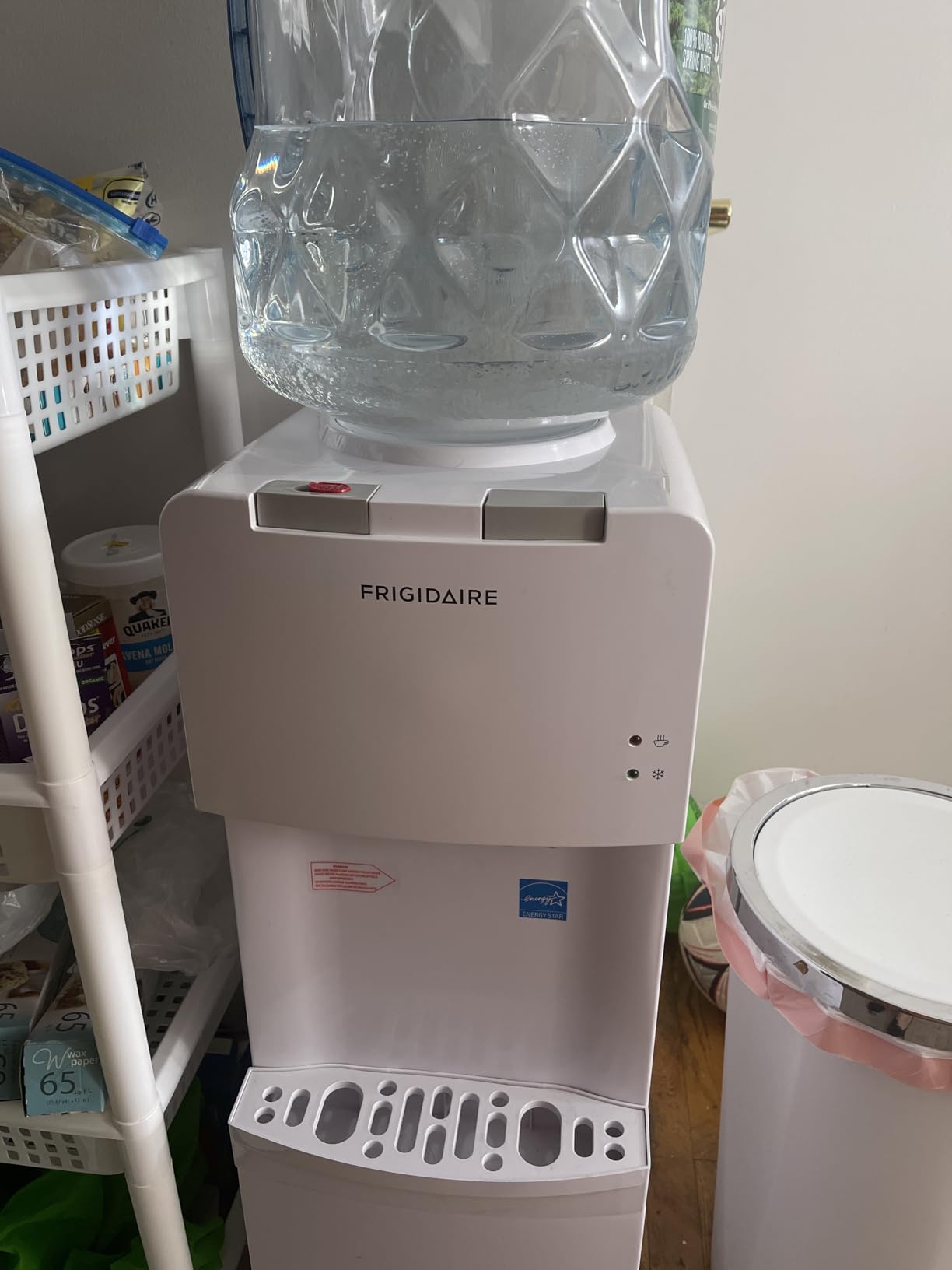 Frigidaire EFWC498 - Top Loading Cooler Dispenser - Hot & Cold Water - Child Safety Lock - Innovative Slim & Sleek Design, Holds 3 or 5 Gallon Bottles - Black customer photo 1