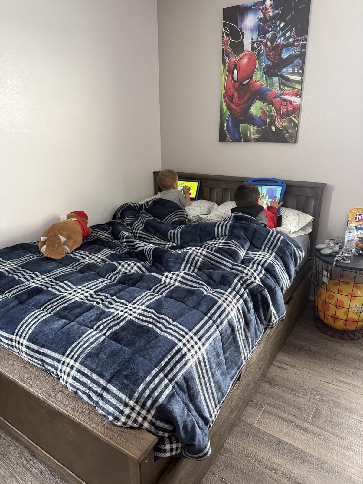 Max & Lily Twin Bed, Wood Bed Frame with Headboard for Kids with Trundle, Slatted, Blue customer photo 1