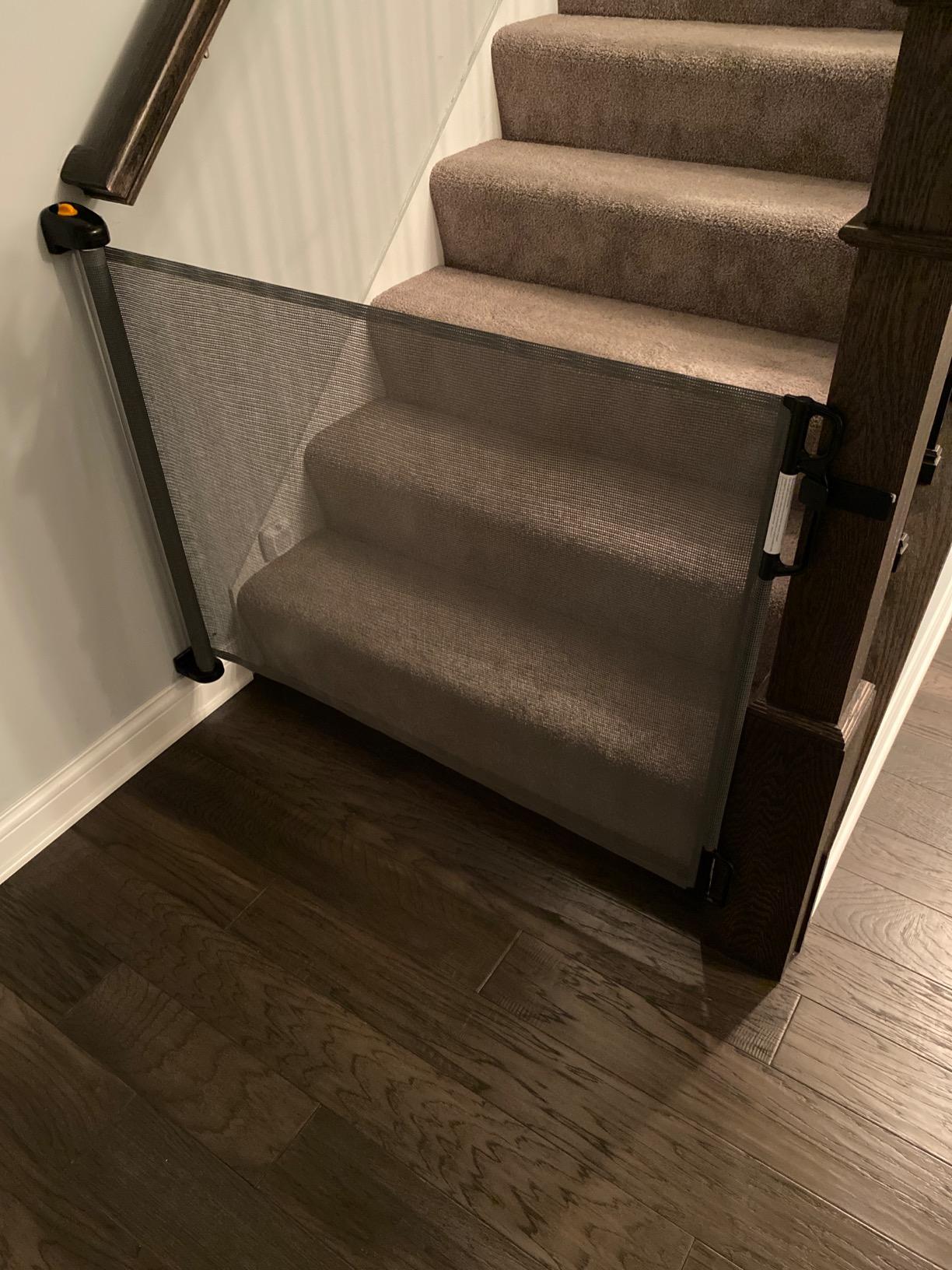EasyBaby Retractable Baby Gate, 33