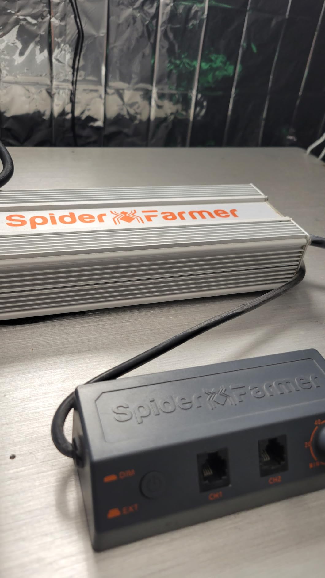 Spider Farmer SF1000 100W LED Grow Light for Indoor Plants, Upgraded High Efficiency LEDs, Dimmable Full Spectrum High PPFD, Deep Penetration for Seed Starting/Vegetables/Bloom in 2x2/3x3 Grow Tent customer photo 2