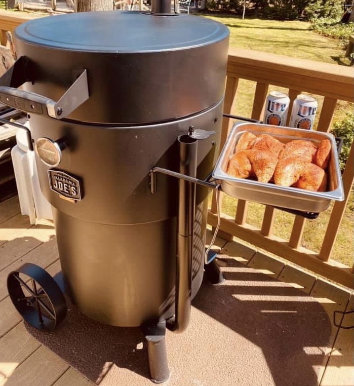 Oklahoma Joe's Bronco Pro 21.5 in. Heavy Duty Charcoal Drum Smoker and Grill with 366 sq. in. Cooking Area in Black customer photo 1