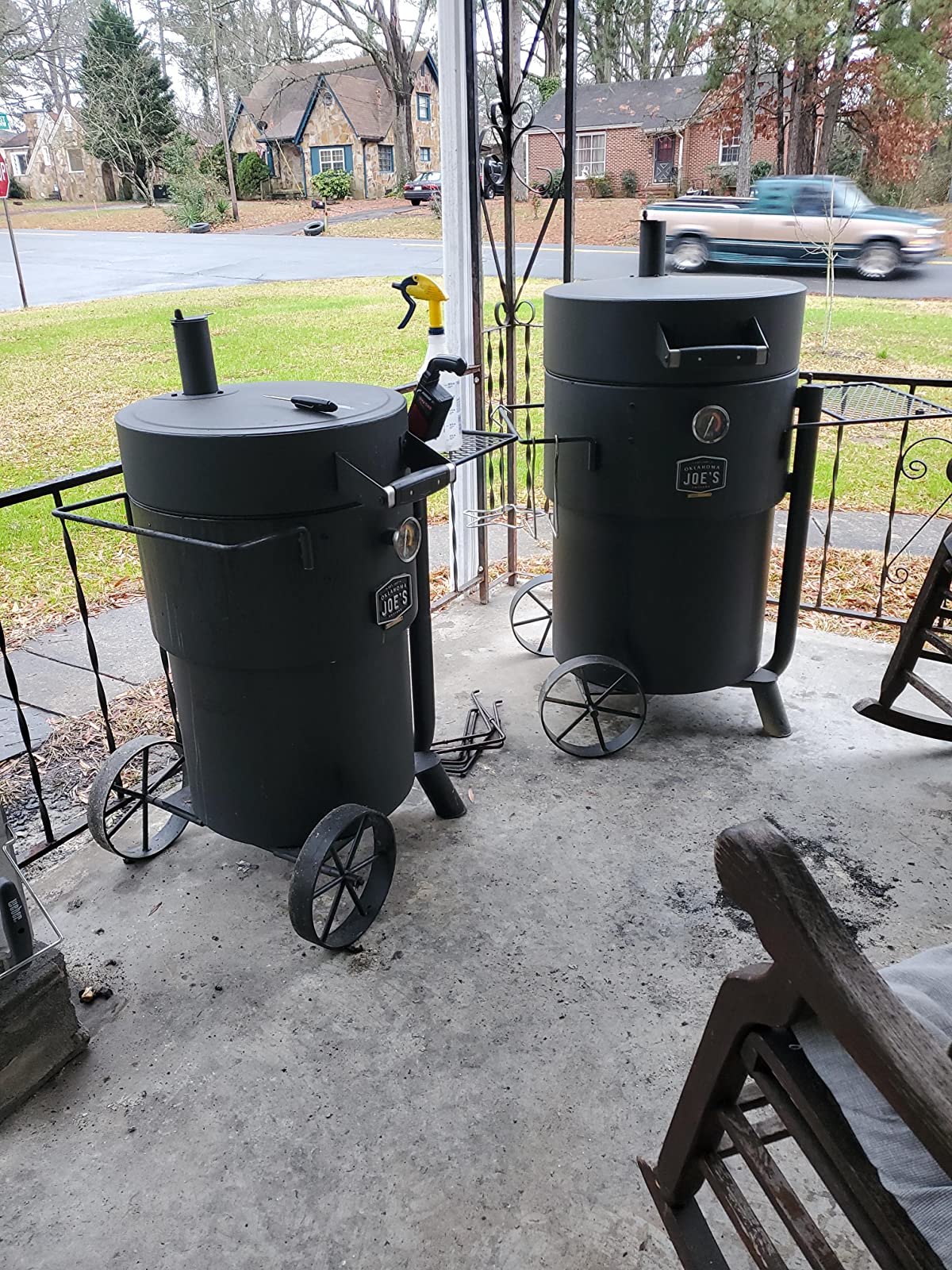 Oklahoma Joe's Bronco Pro 21.5 in. Heavy Duty Charcoal Drum Smoker and Grill with 366 sq. in. Cooking Area in Black customer photo 2