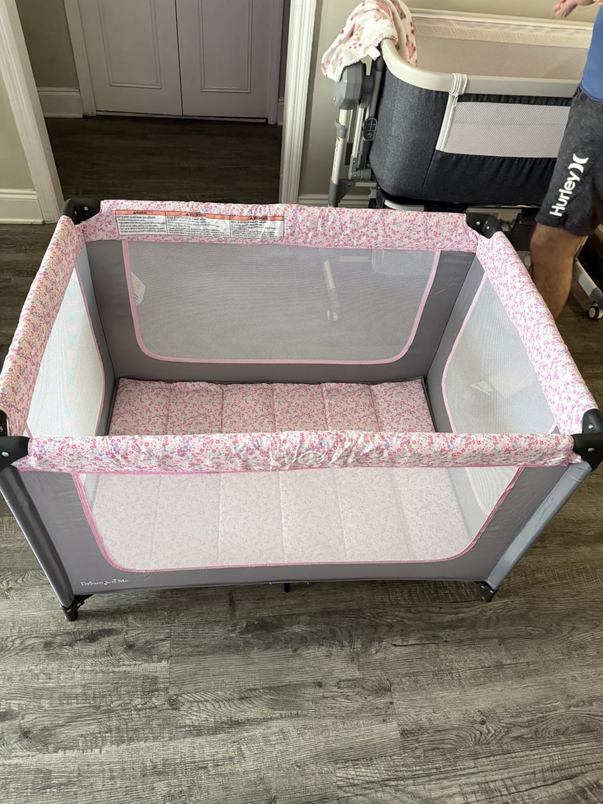 Dream On Me Zodiak Portable Playard, Compact for Travel, Carry Bag, Black customer photo 2