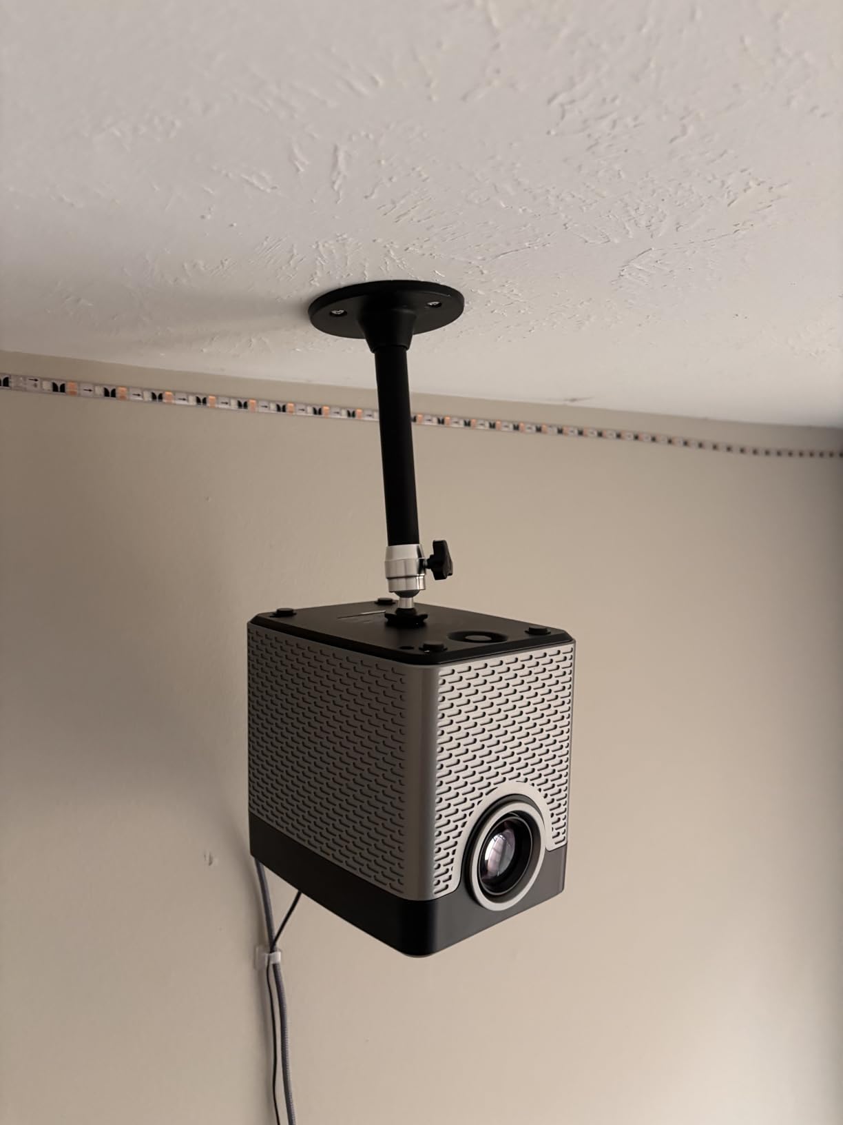 Mini Ceiling Wall Projector Mount Stand 175mm, Black | Projector Holder Compatible with QKK,DR.J,DBPOWER,Anker,VANKYO,AAXA,Jinhoo,PVO,TMY,AuKing and Most Other Mini Projector customer photo 1
