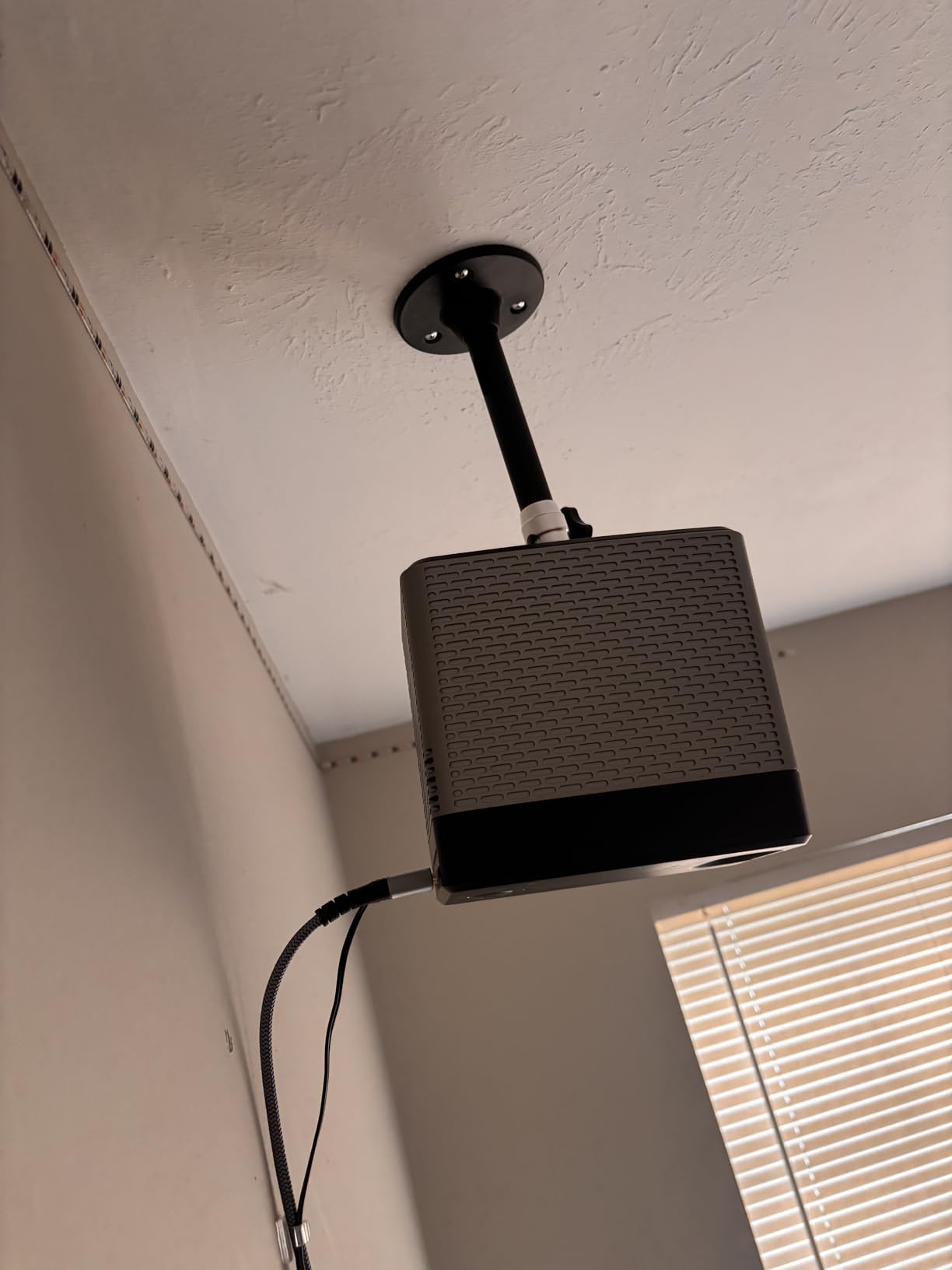 Mini Ceiling Wall Projector Mount Stand 175mm, Black | Projector Holder Compatible with QKK,DR.J,DBPOWER,Anker,VANKYO,AAXA,Jinhoo,PVO,TMY,AuKing and Most Other Mini Projector customer photo 2