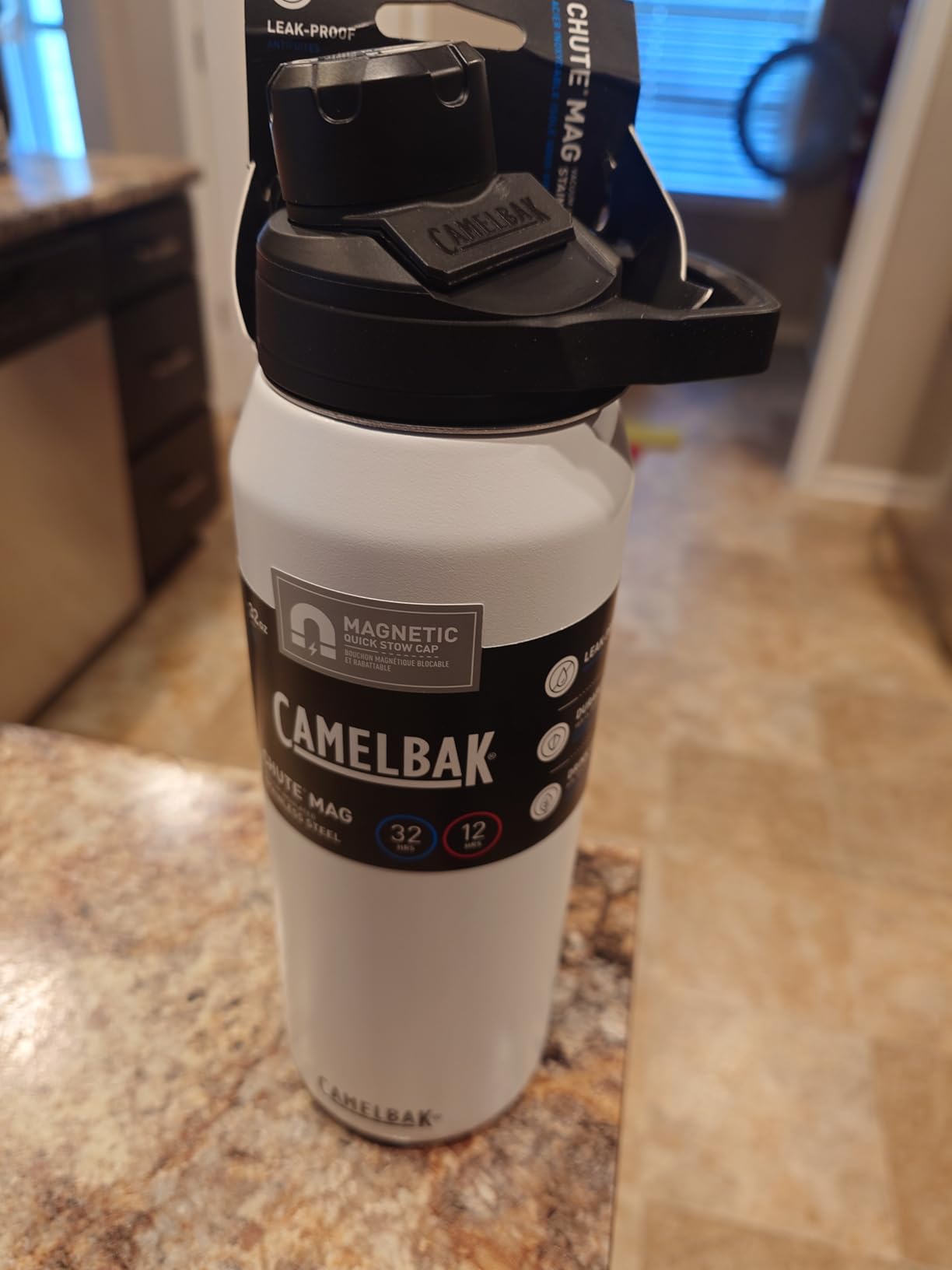 CamelBak Chute Mag Vacuum Insulated Stainless Steel Water Bottle, Magnetic Leak-Resistant Cap customer photo 2