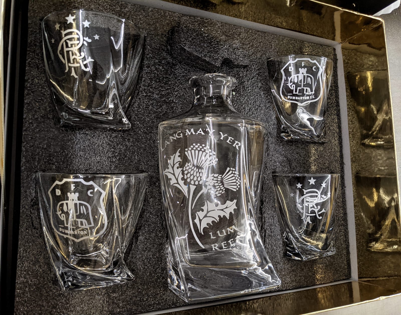 LIGHTEN LIFE Whiskey Decanter Set for Men - Whiskey Decanter with 4 Whiskey Glasses in Gift Box, Non-Lead Glass for Bourbon and Liquor - Perfect for Dad, Husband, Retirement, Whiskey Lovers customer photo 2