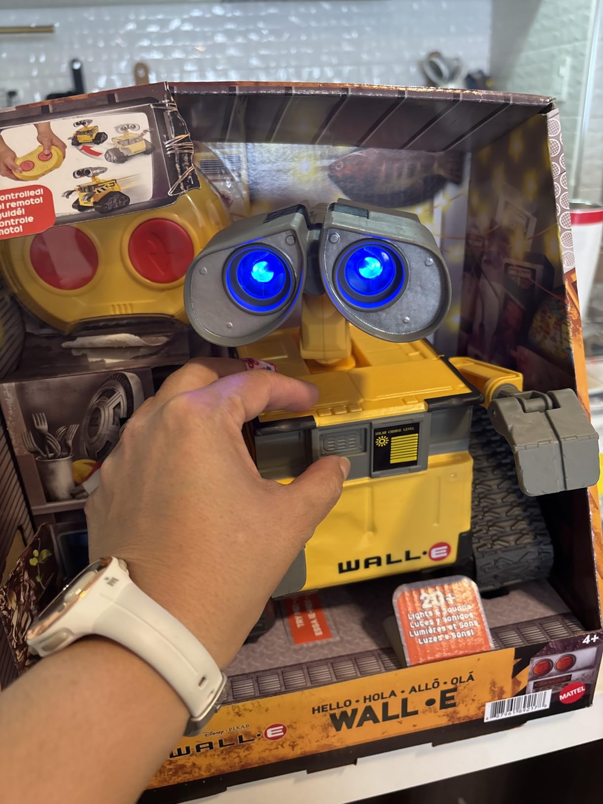 Mattel Disney Pixar WALL-E RC Robot Toy with 20+ Lights & Sounds, Hello WALL-E Action Figure & Remote Control customer photo 1