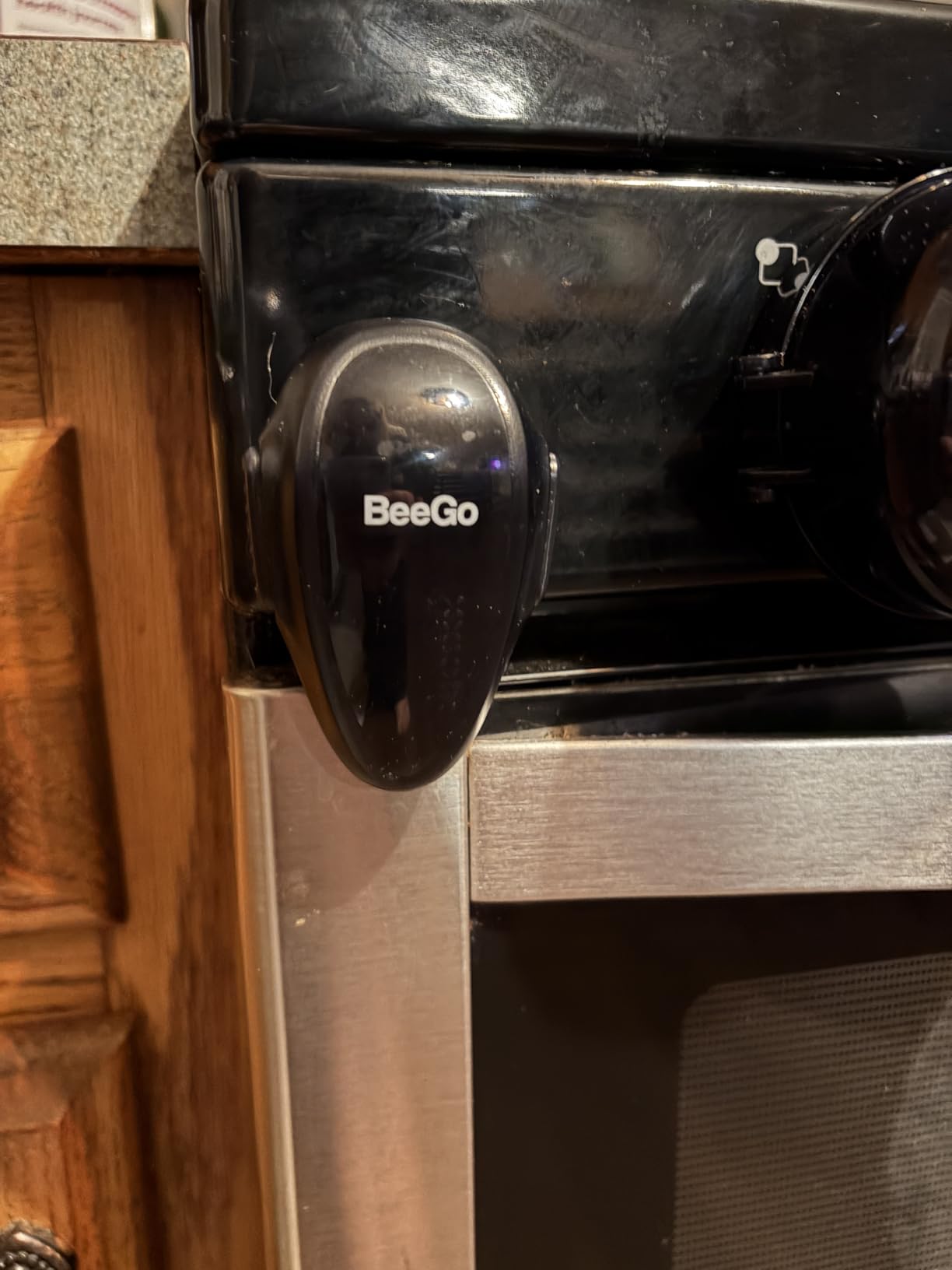 BeeGo Oven Lock - Mom's Choice Awards Gold | Child Safety Baby Proofing Lock for Oven, Stove & Microwave - Self-Adhesive, Heat-Resistant, No Drill, Easy Install (Black, Flat Surfaces Only) customer photo 2